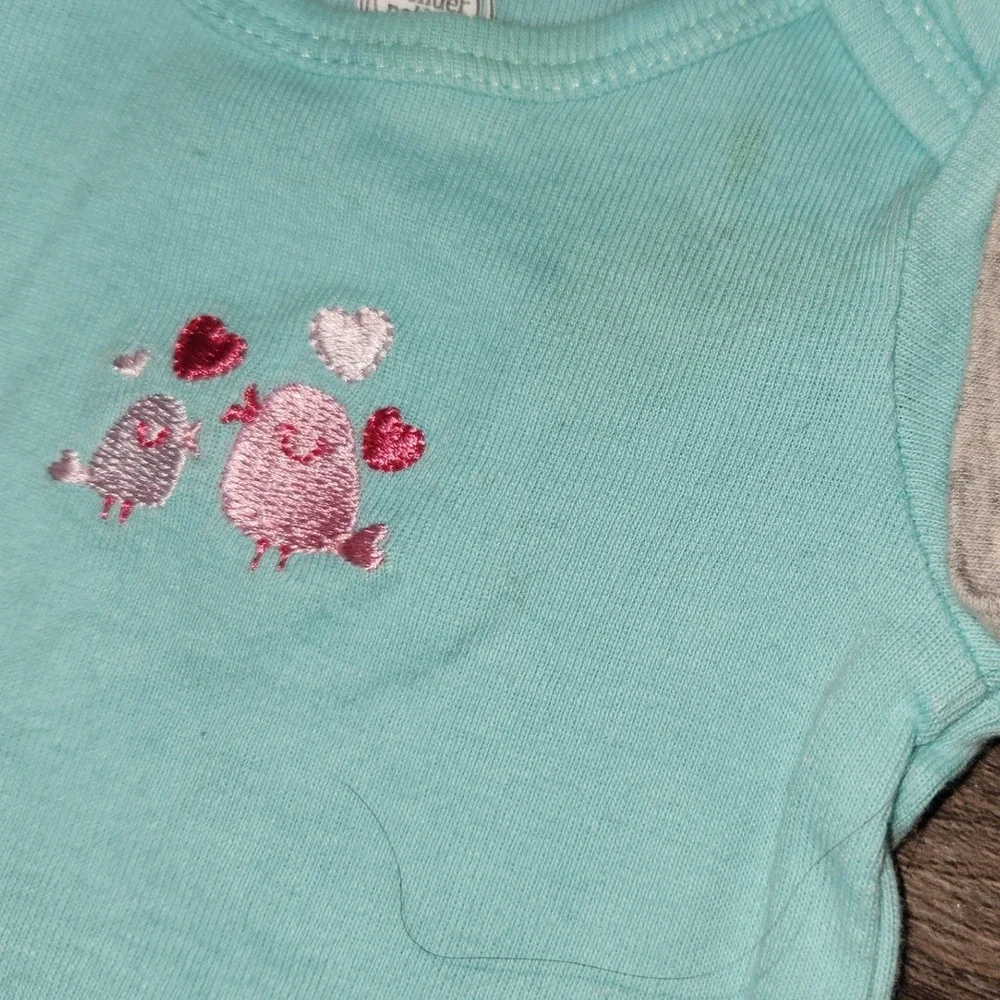 0-3 Month Baby Girl Bodysuit and legging bundle Lot of 8 pieces‎
